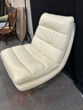 Load image into Gallery viewer, Halo Hash Leather Arm Chair
