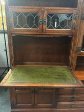 Load image into Gallery viewer, Vintage old charm display case

