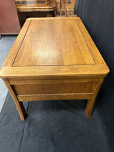 Load image into Gallery viewer, Oak Coffee Table
