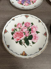 Load image into Gallery viewer, Royal Albert "the queens mothers favourite" plate collection
