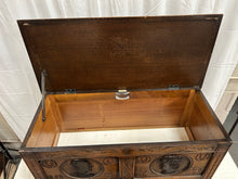 Load image into Gallery viewer, Antique Oak Bedding Box
