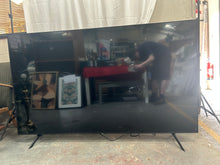 Load image into Gallery viewer, Samsung 75" Smart Tv
