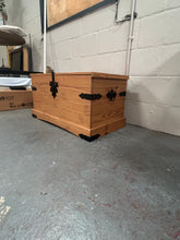 Load image into Gallery viewer, Pine Toy Chest
