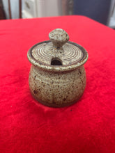 Load image into Gallery viewer, Handcrafter stoneware
