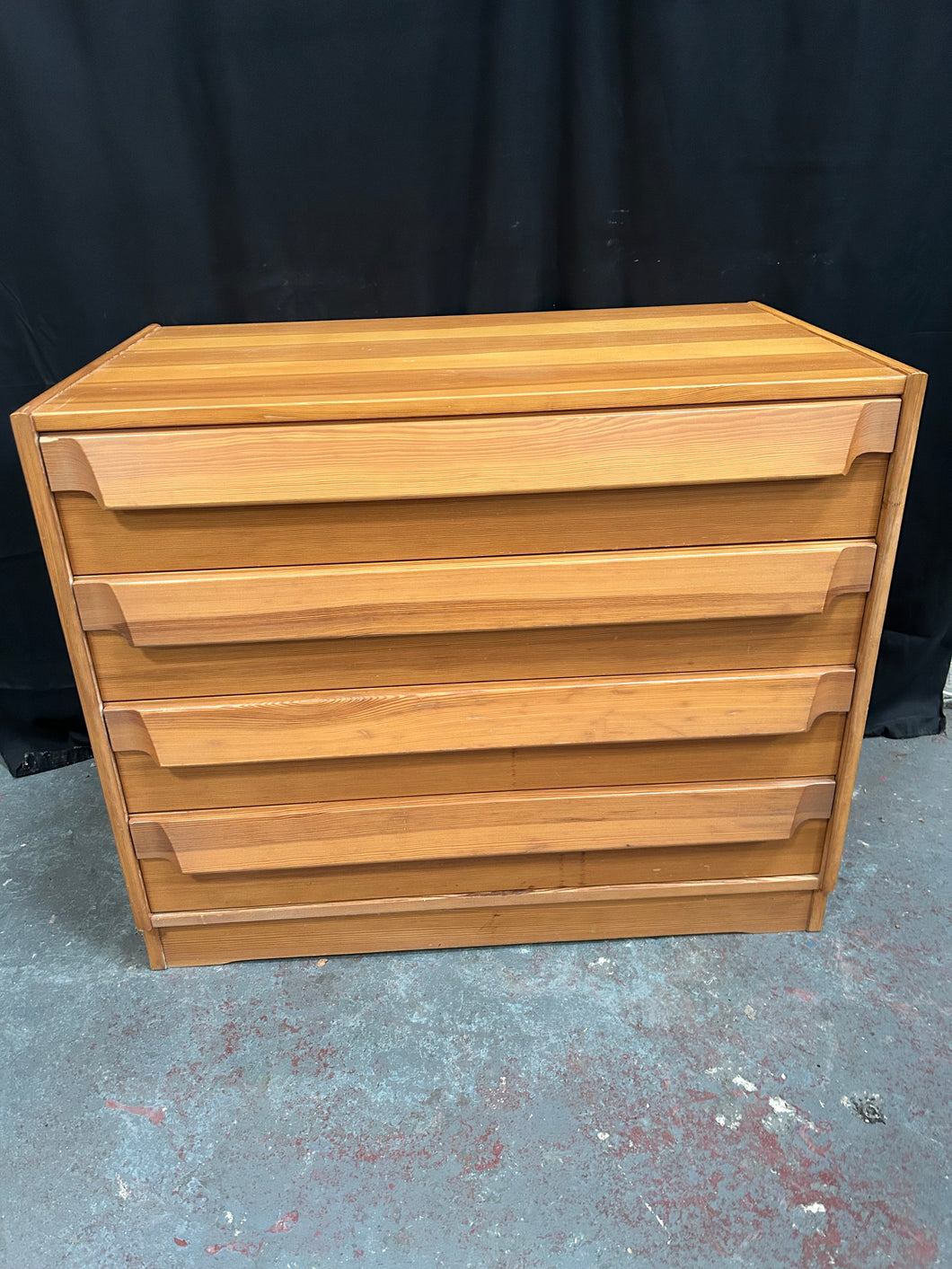Vintage Chest Of Drawers