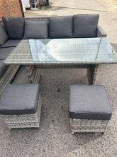 Load image into Gallery viewer, Hartman Heritage Conservatory Set
