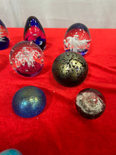 Load image into Gallery viewer, bundle of paper weights

