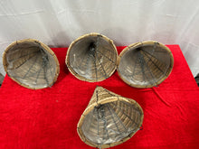 Load image into Gallery viewer, Cone hanging baskets

