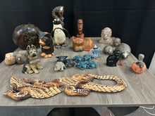 Load image into Gallery viewer, Bundle of wooden sculptures
