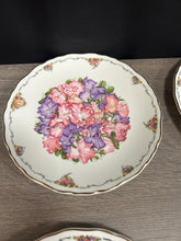 Load image into Gallery viewer, Royal Albert "the queens mothers favourite" plate collection
