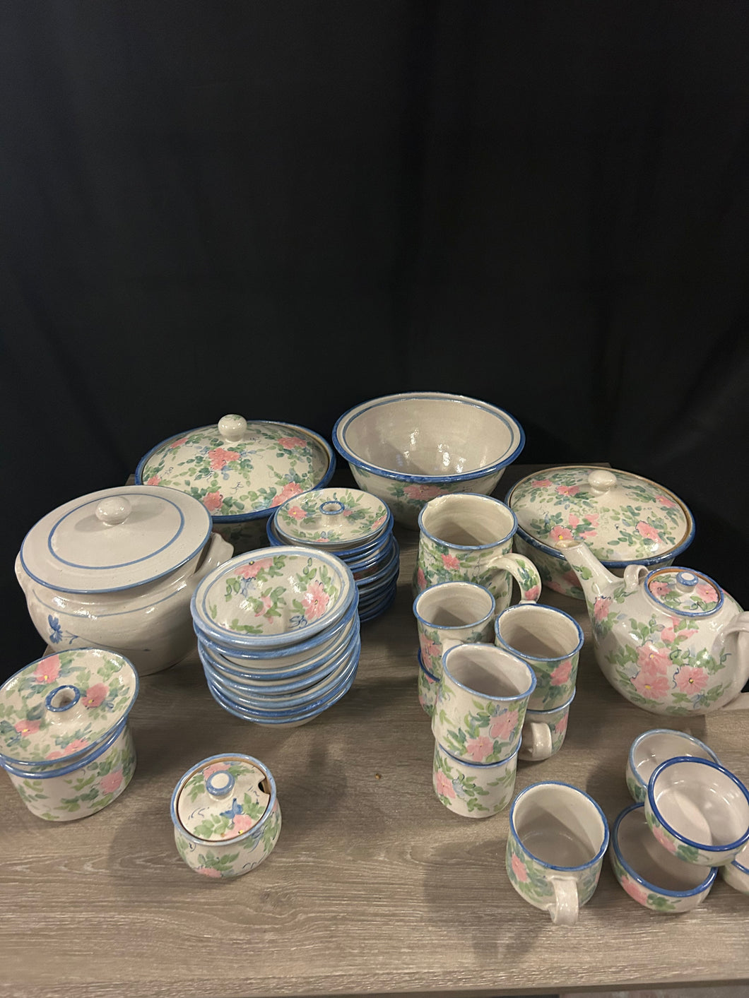 Zimbabwe Crockery Set