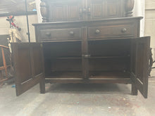 Load image into Gallery viewer, Vintage Ercol Display Case

