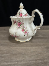 Load image into Gallery viewer, Royal Albert Teapot
