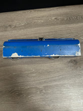 Load image into Gallery viewer, Vintage coin holder
