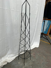 Load image into Gallery viewer, Metal spiral plant support
