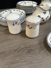 Load image into Gallery viewer, Royal Doulton Dinner Set

