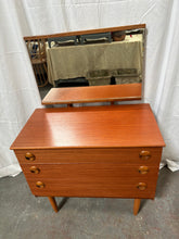 Load image into Gallery viewer, Vintage Schreiber teak chest of drawers with mirror
