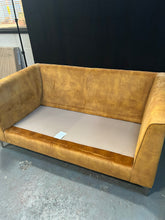 Load image into Gallery viewer, Louise Redknapp Sofa
