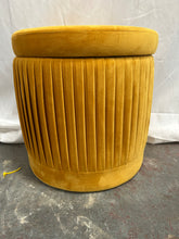 Load image into Gallery viewer, Mustard ottoman
