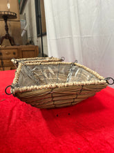 Load image into Gallery viewer, Square Hanging baskets
