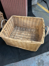 Load image into Gallery viewer, Bundle Of Wicker Baskets
