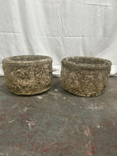 Load image into Gallery viewer, 2x small stone plant pots
