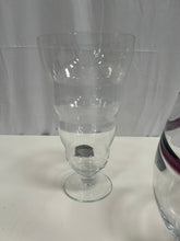 Load image into Gallery viewer, Glass vases
