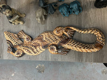 Load image into Gallery viewer, Bundle of wooden sculptures
