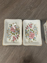 Load image into Gallery viewer, Vintage paragon trinket set
