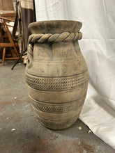 Load image into Gallery viewer, So'home decorative vase
