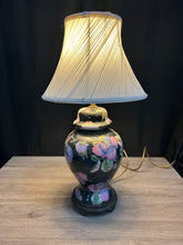 Load image into Gallery viewer, Vintage Lamp
