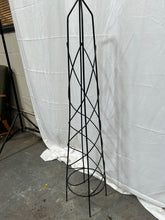 Load image into Gallery viewer, Metal spiral plant support
