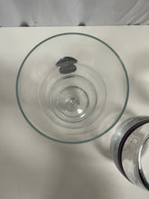 Load image into Gallery viewer, Glass vases
