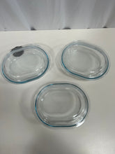 Load image into Gallery viewer, Oval Pyrex Dishes
