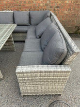 Load image into Gallery viewer, Hartman Heritage Conservatory Set
