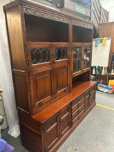 Load image into Gallery viewer, Vintage old charm display case

