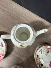 Load image into Gallery viewer, Veron 1 Tea Set
