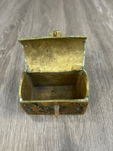 Load image into Gallery viewer, Cast metal miniature decorative chest
