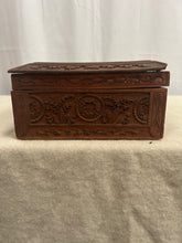 Load image into Gallery viewer, vintage hand carved wooden trinket/jewellery box
