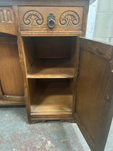 Load image into Gallery viewer, Vintage oak old charm dressing table with mirror
