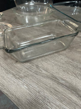 Load image into Gallery viewer, Pyrex Desert Dishes
