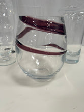 Load image into Gallery viewer, Glass vases
