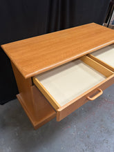 Load image into Gallery viewer, Solid Oak Chest Of Drawers
